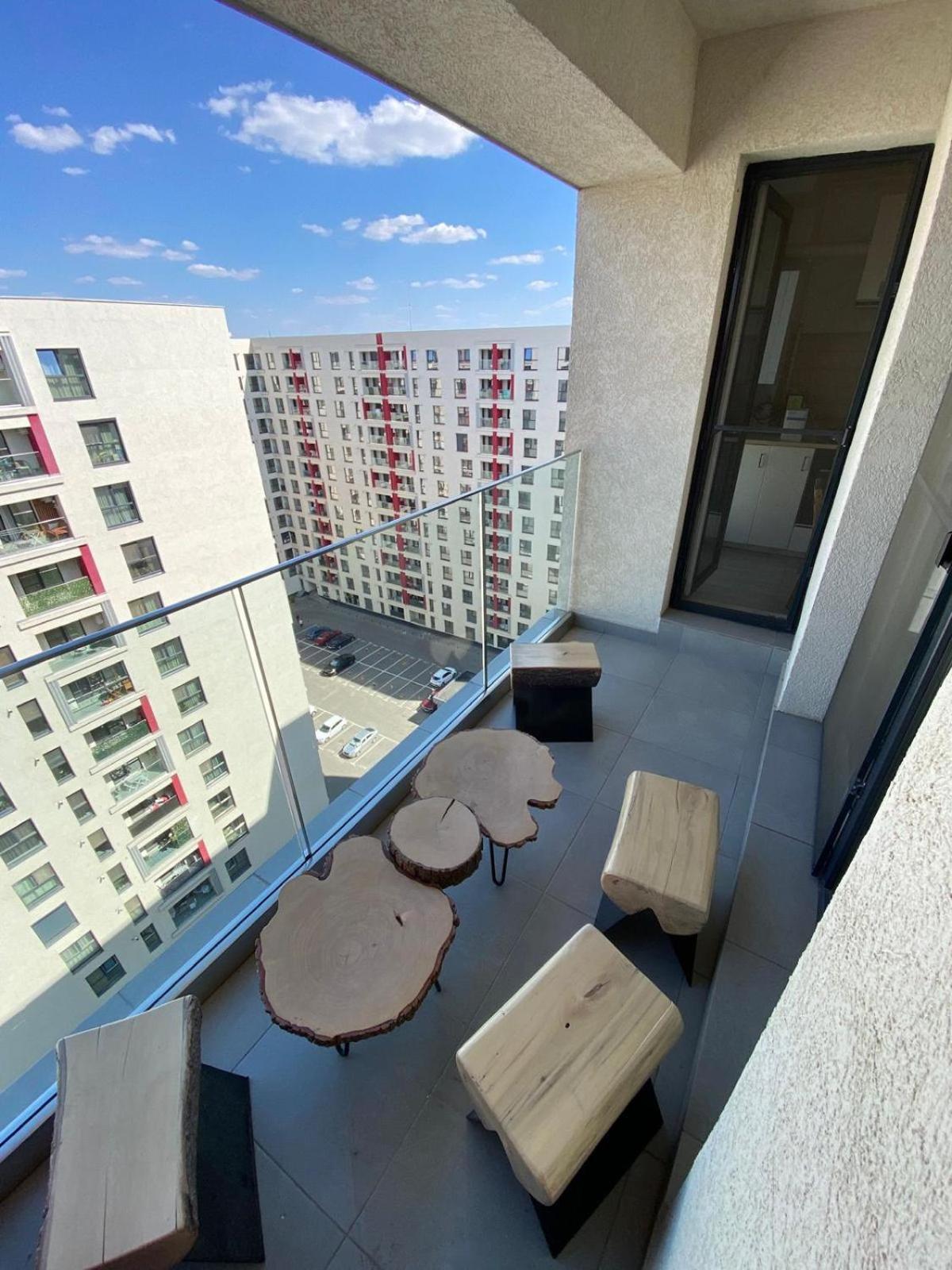Cozy Apartment 130E By Plaza Bucharest Exterior photo