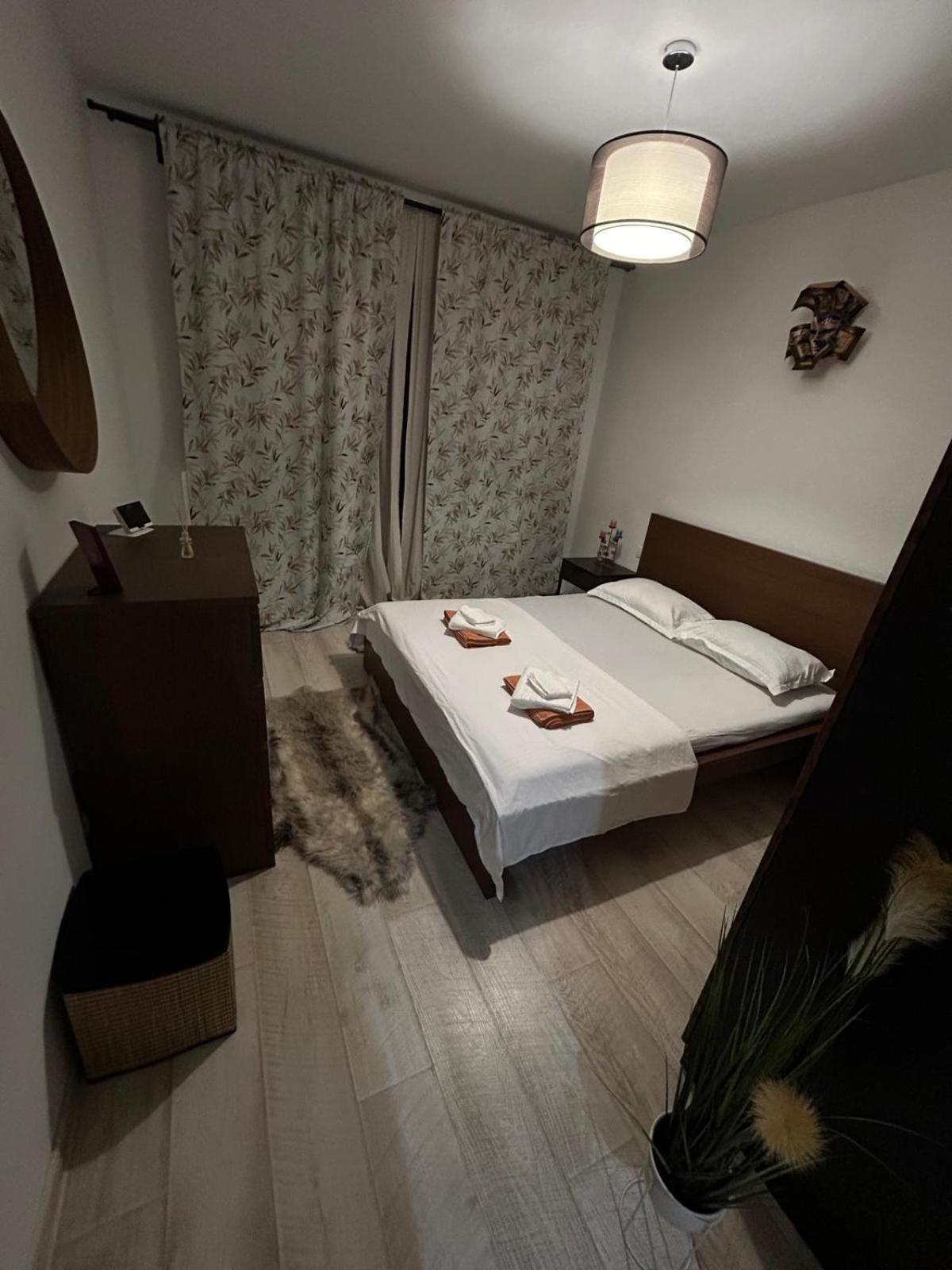 Cozy Apartment 130E By Plaza Bucharest Exterior photo